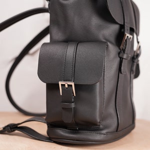 Small leather backpack in alpin style image 2