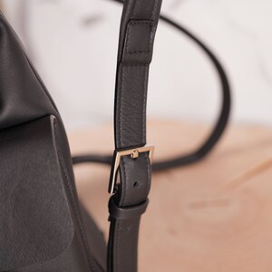 Small leather backpack in alpin style image 8