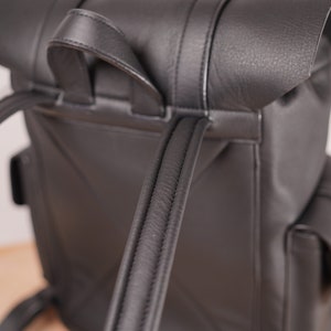 Small leather backpack in alpin style image 5