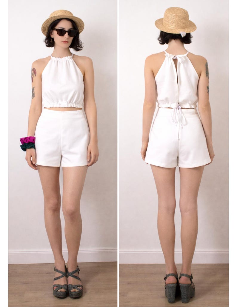 K&ouml;nnte beinhalten: Ein Set aus drei Keramikbechern mit gesprenkelter, matter Oberfl&auml;che. Die Becher sind in den Farbt&ouml;nen Creme, Hellgrau und Dunkelgrau gehalten. Jeder Becher hat ein schlichtes, minimalistisches Design, ideal f&uuml;r Kaffee oder Tee.