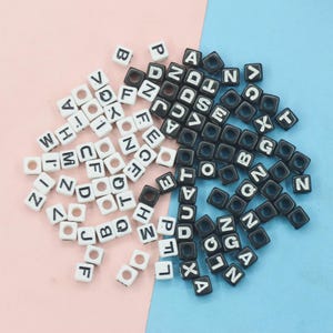 Contas de letras de cubo preto/branco, fabricação de joias, pulseiras, colares, contas espaçadoras, contas de alfabeto, contas numéricas, artesanato, suprimentos para contas