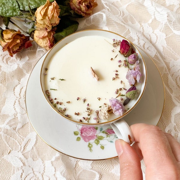 Candela profumata in cera di soia in tazza da tè di fine porcellana vintage riciclabile - candela di soia naturale