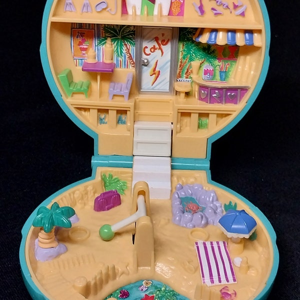 Vintage 1989 Polly Pocket Beach House, Bluebird Toys