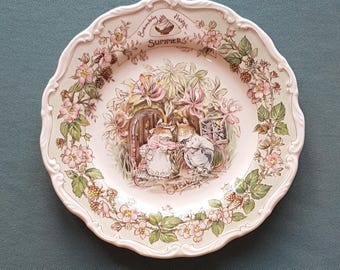 Brambly hedge plate-Summer-Bone china -Royal Doulton-Vintage Plate-Made in England- In Original box-From 4 seasons collection 16cms diameter