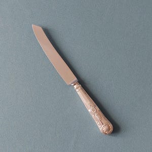 Vintage Bröllopstårtsutskärare – Kings Pattern Silverpläterat Handtag, Sheffield Stålblad