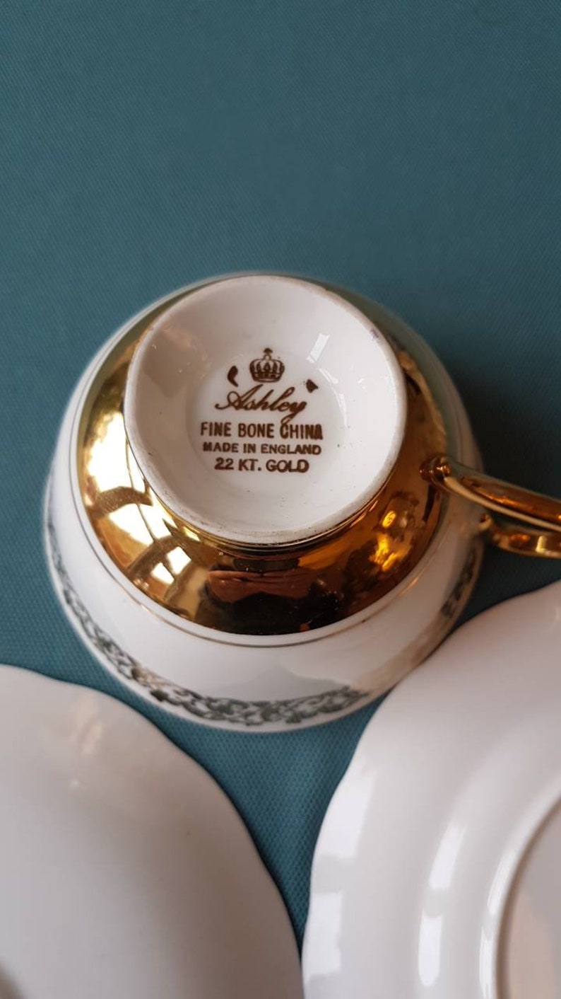 Vintage Ashley Fine Bone China Tea trio Fruitpatroon Geel met 22 kt gouden rand Fijn bone china-Gemaakt in Engeland afbeelding 2