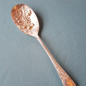 Vintage silver plated Berry Fruit spoon - Serving spoon - Decorated shaped bowl-Made in England -21.5cms long