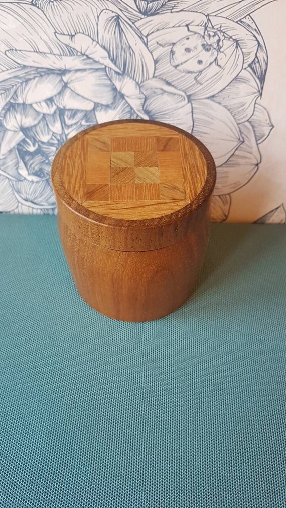 Beautiful Turned Wooden Box-Trinkets orJewellery … - image 1