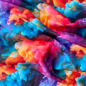 Könnte beinhalten: Ein lebendiger Stoff mit einem wirbelnden Muster aus farbenfrohen, rauchartigen Formen. Das Design zeigt eine Mischung aus hellen Farbtönen, darunter Blau-, Orange-, Rosa- und Lilatöne, die einen dynamischen und künstlerischen visuellen Effekt erzeugen. Der Stoff scheint weich und fließend zu sein.