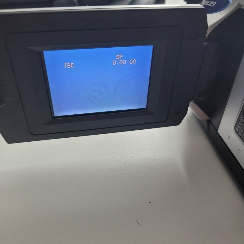 JVC Compact VHS Camcorder GR AXM18U Silver With Bag Cords Tapes Vintage