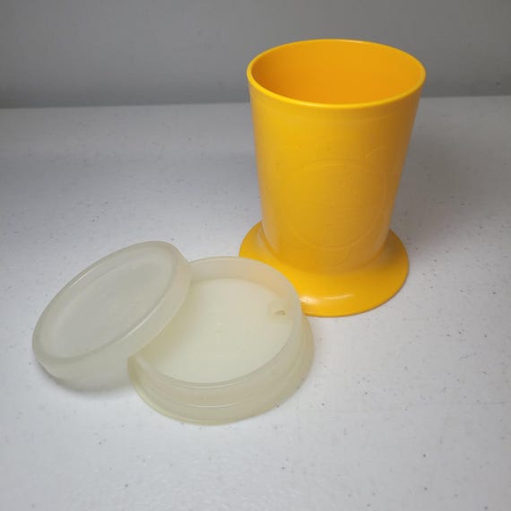 Vintage Tupperware Kids Cup Sippy Lids Yellow Flower 1318-8 Weighted Base