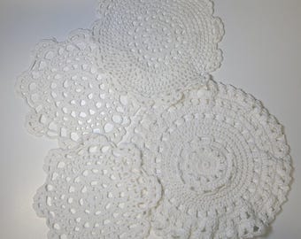 Białe serwetki Vintage White Handmade Zestaw 4 koronek szydełkowych okrągłych 6-8 cali