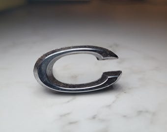 Emblema metálico con la letra C para coche, insignia cromada, repuesto para automóvil y camión, alfabeto C