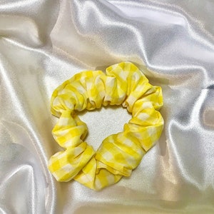 Yellow Checkered Scrunchie image 2