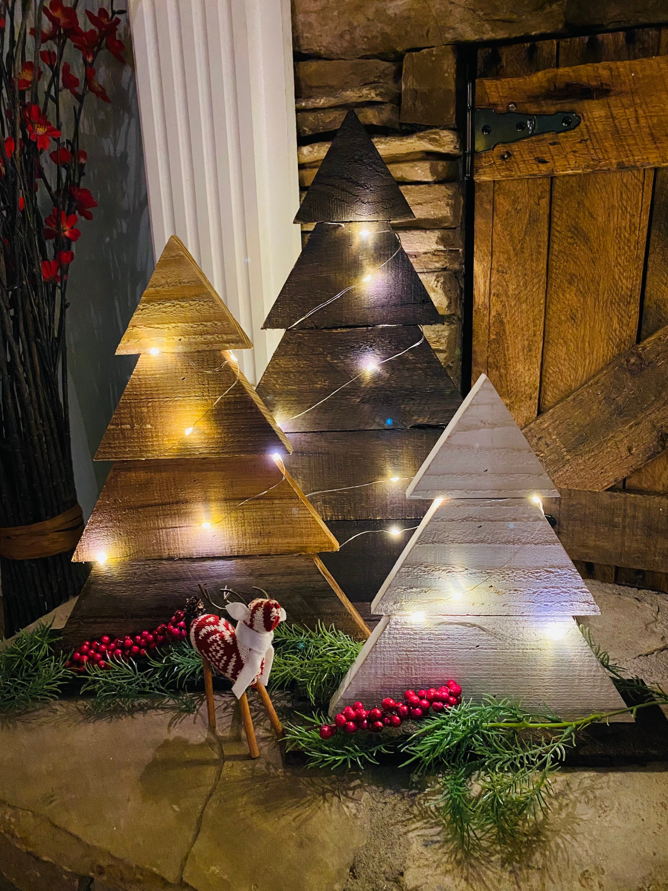 Wood Pallet Christmas Tree Lawn