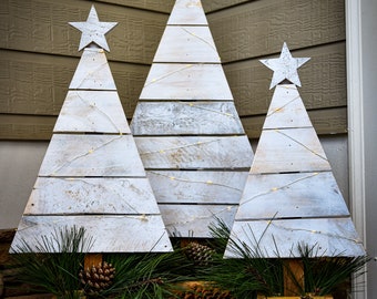 Pallet Wood Christmas Trees! Rustic Winter Porch Decor, Farmhouse Christmas Tree, Holiday Decor, Wood Trees, Christmas, Outdoor & Indoor.