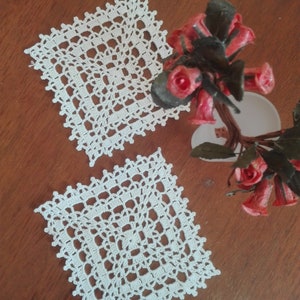 Set of 2 small crochet doily, lace crochet doily, crochet doilies, coaster, wedding party decor,  crochet napkin, table centerpiece