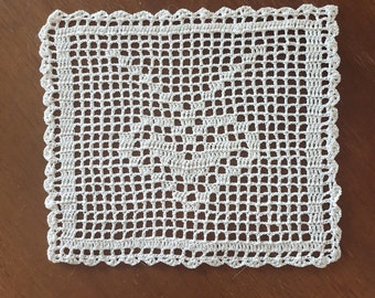 Small crochet doily, lace crochet doily, crochet Valentine's day doilies, coaster,  crochet napkin, home  decor