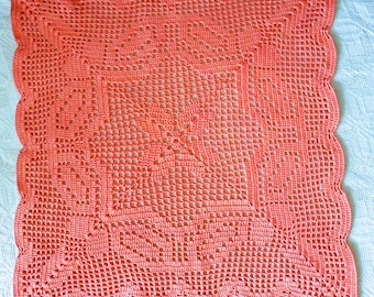 Tapete de ganchillo rosa: centro de mesa cuadrado de encaje (16,5 x 16,5 pulgadas)