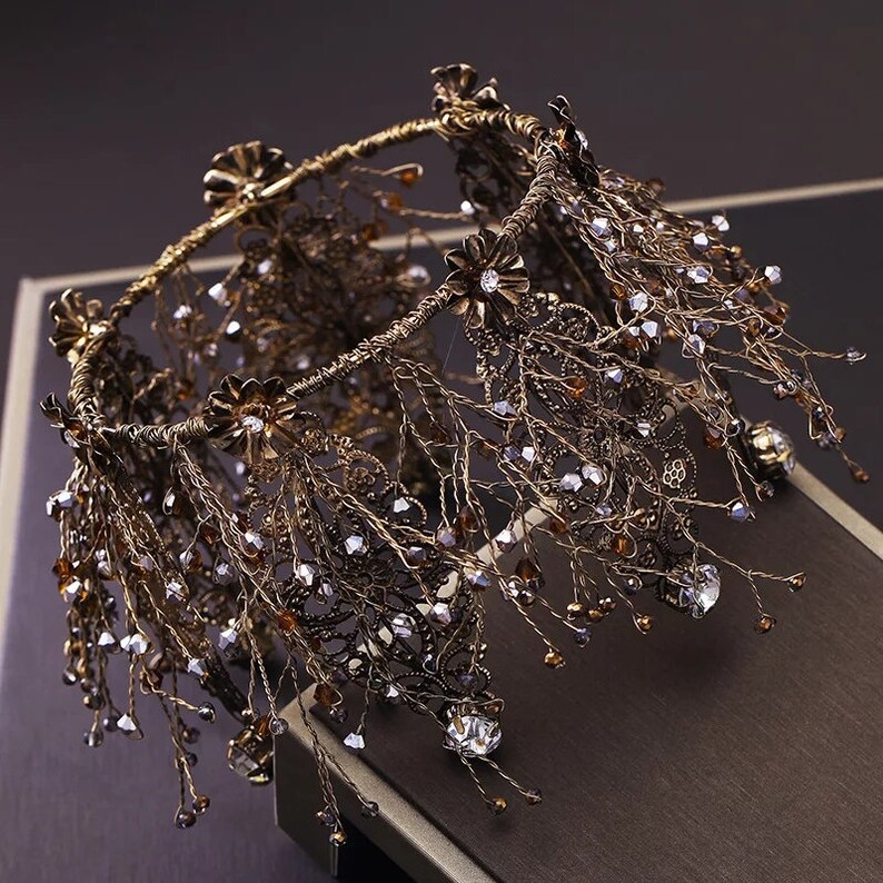 crown with black gems crown with black gems