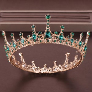 Vintage tiara Baroque Green Crystal Round Queen Crown Wedding tiara Bridal Diadem Gold Color Headpiece Dress Wedding Hair Accessories