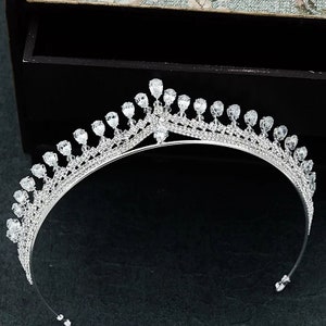 DIANA TIARA HEADPIECE main image 1