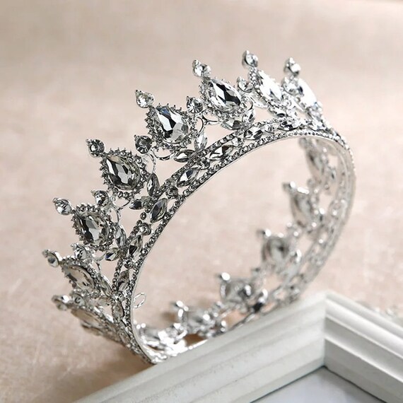 Silberne Strass Tiara, Silberne Strass Krone, Hochzeitskrone, Braut Tiara,  Silberne Krone, Silber Tiara, Brautkronen, Prinzessin Kronen - .de