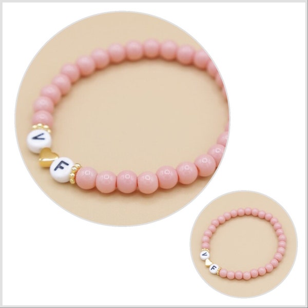 Initialen Armband aus Glasperlen in vintage rosa mit Herzperle