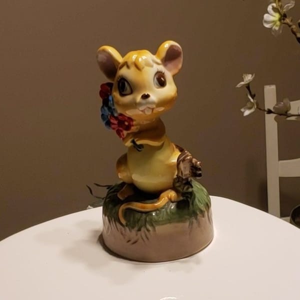 1970's Berman and Anderson Music Box - Mouse with flowers (Send in the Clowns)