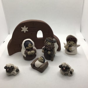 Vintage 7 Piece Clay Nativity