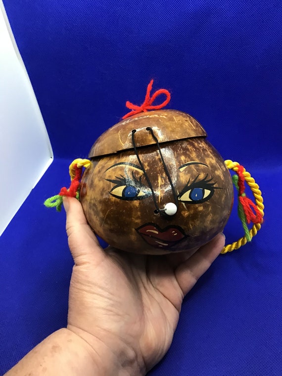 vintage hawaiian coconut purse Gem