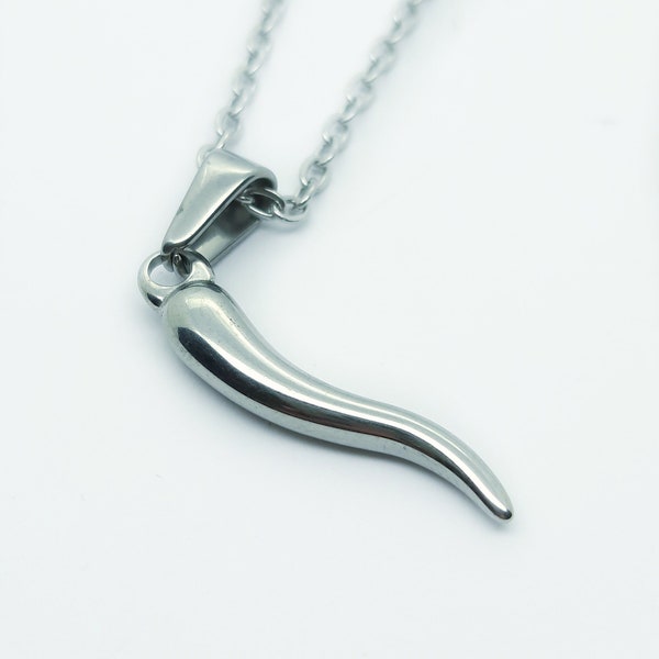 Italian horn necklace, dainty cornicello pendant, womens necklace, protection good luck charm