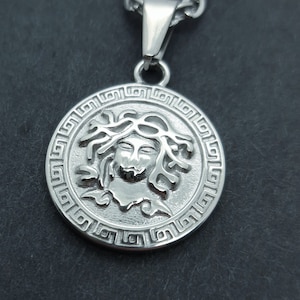 Medusa pendant necklace fashion accessory for men gorgon pendant greek mythology gifts boyfriends dads christmas image 6