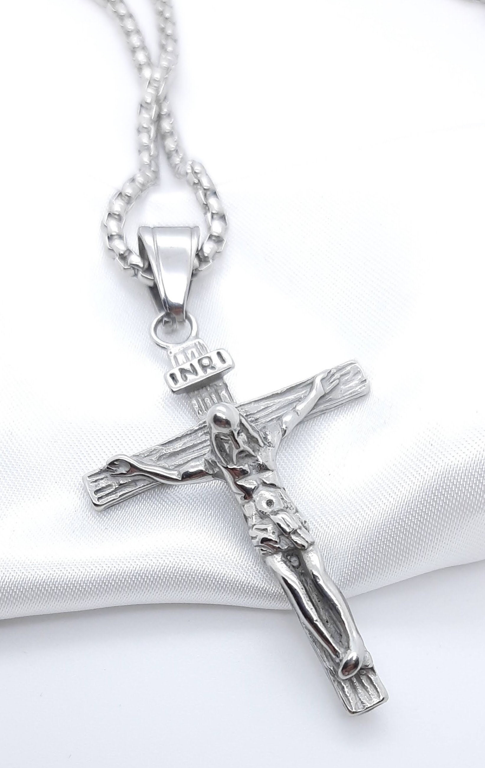 Crucifix Pendant Necklace Jesus Christ 