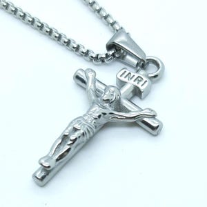 Collar con colgante de crucifijo cristiano, cruz de Jesús, joyería religiosa para hombres y mujeres