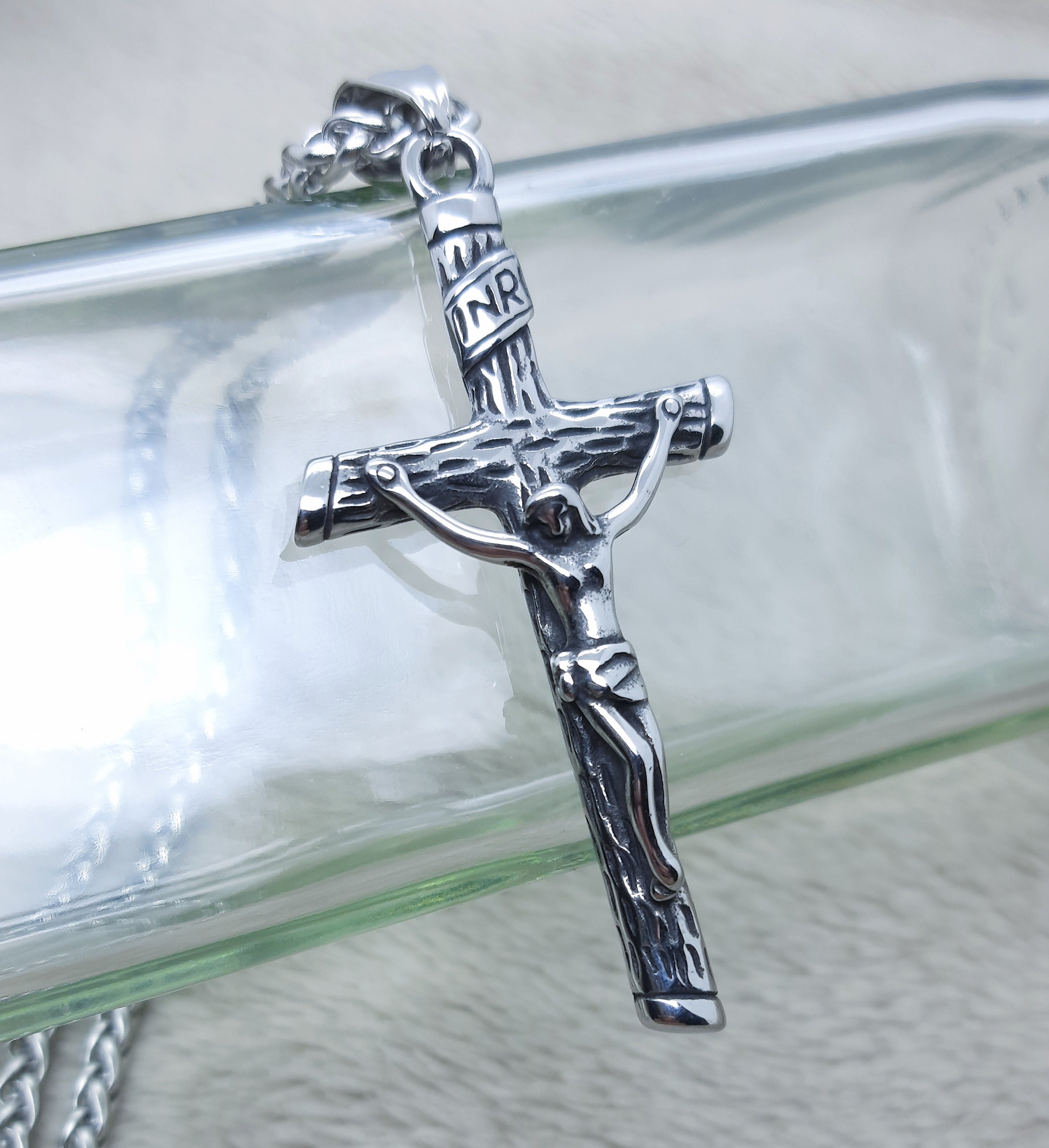 HZMAN Collana Crocifisso Cristiano In Acciaio Inox - Ciondolo 4,8x3,2 Cm Con Catena 55,9 Cm - Unisex Per Battesimo E Comunione
