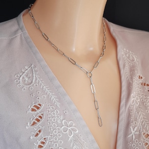 Gargantilla con cadena de clip y lazo para mujer