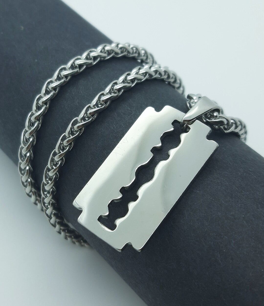 LURS Shaving Blade & Saw Blade Necklace | PROJECTISR US