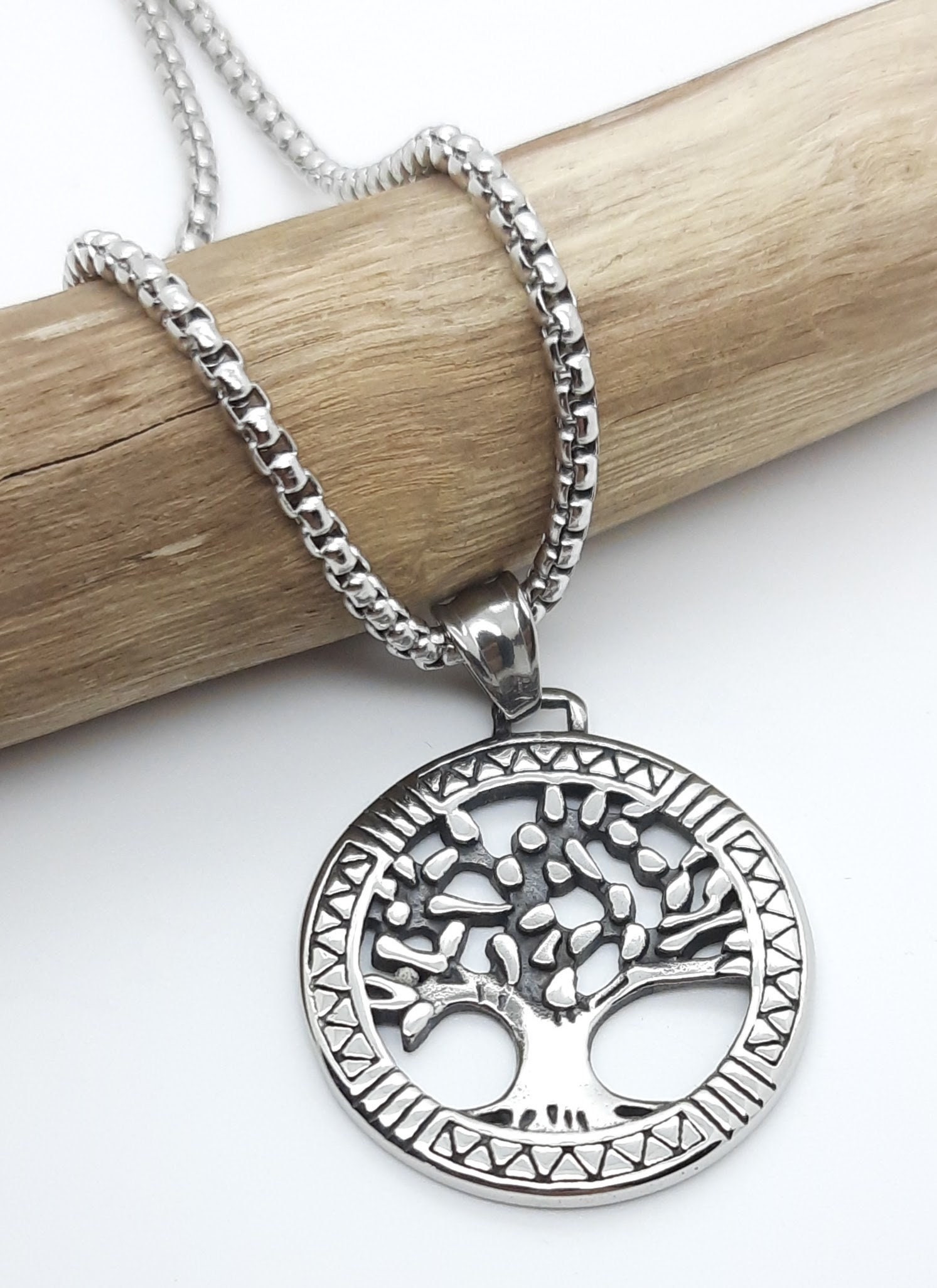 Pagan pendant discount