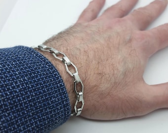 Chunky Chain Bracelet: Geometric Link Wrist Chain