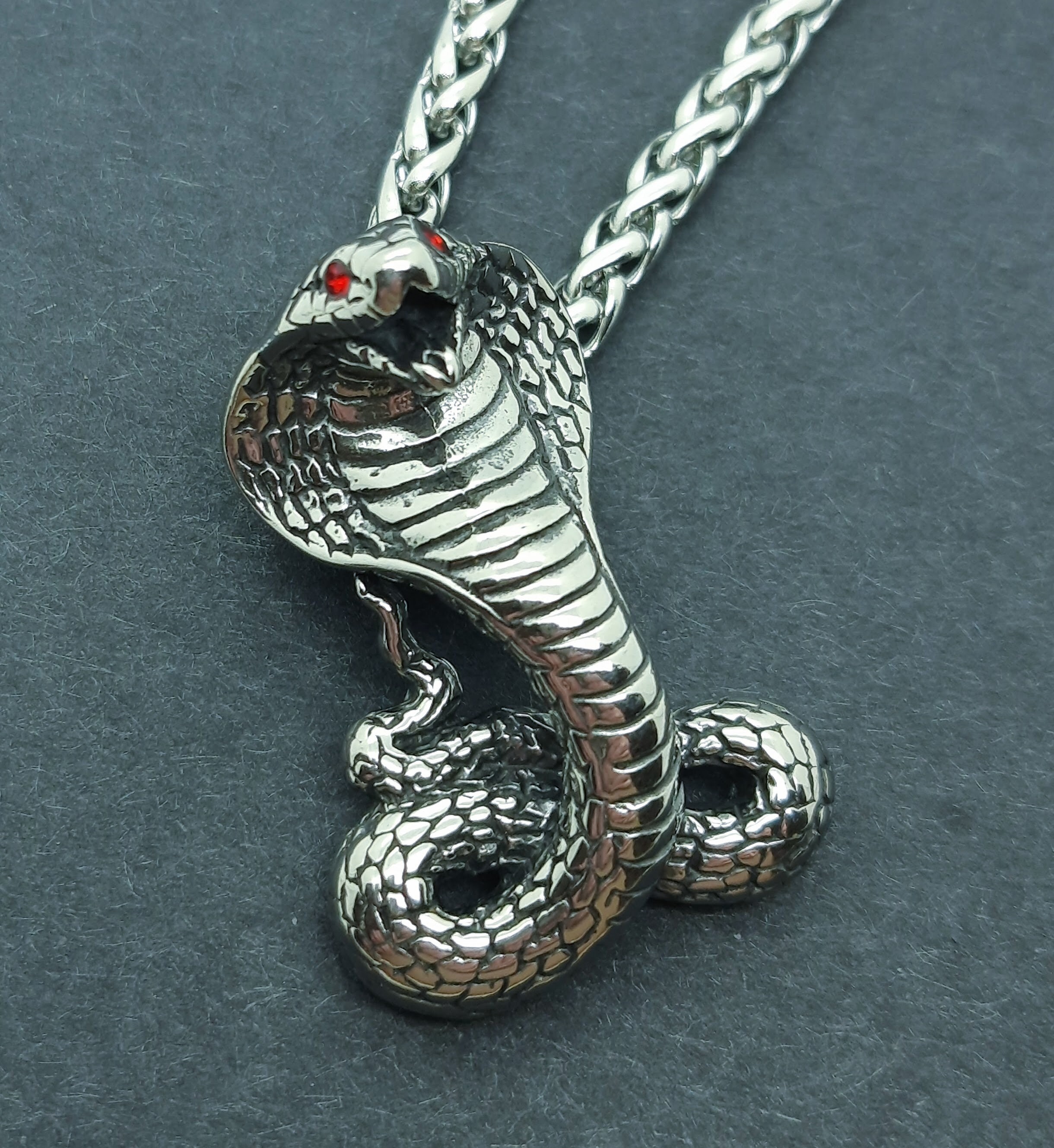 IMINI Collana gotica a forma di serpente per uomo e donna, ciondolo a forma di crocifisso cobra vintage, con catena in acciaio inossidabile da 60 cm, idea regalo personalizzata punk hip hop