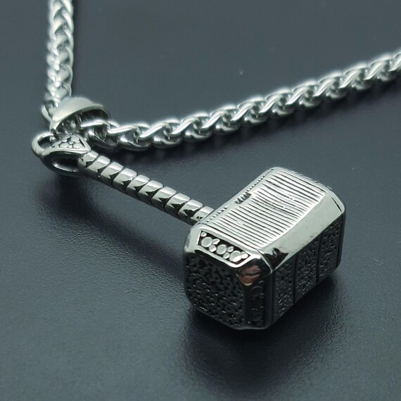 Ciondolo Mjolnir in acciaio inossidabile da uomo con martello di Thor