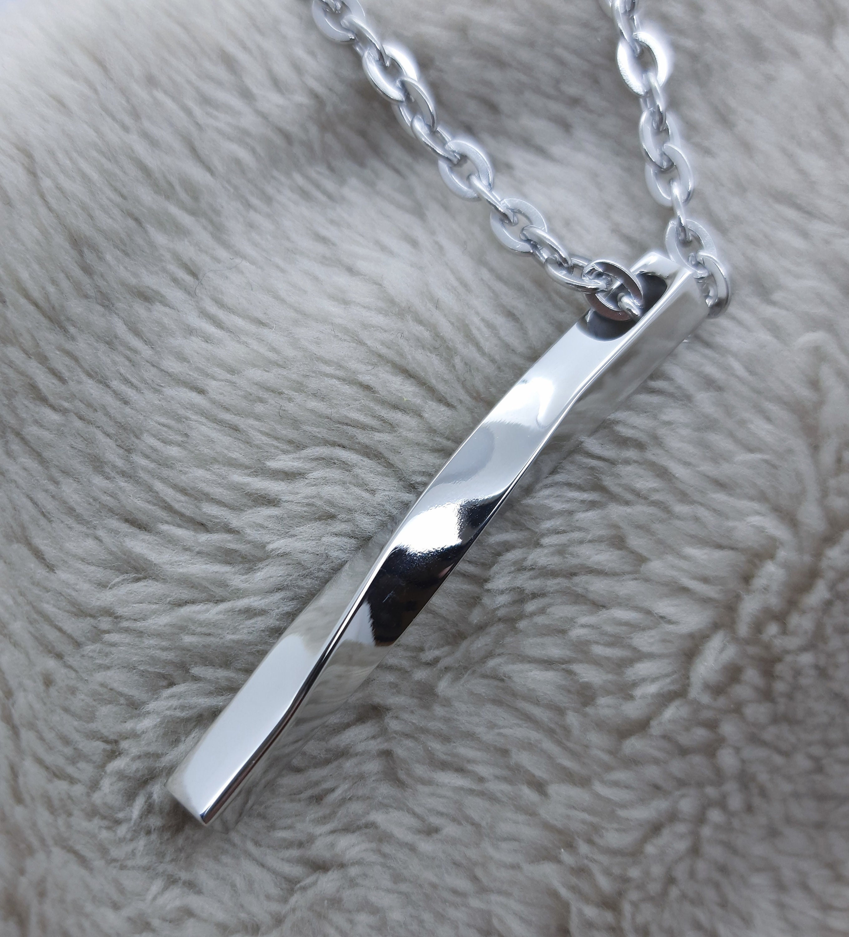 Bar Necklace in Sterling Silver