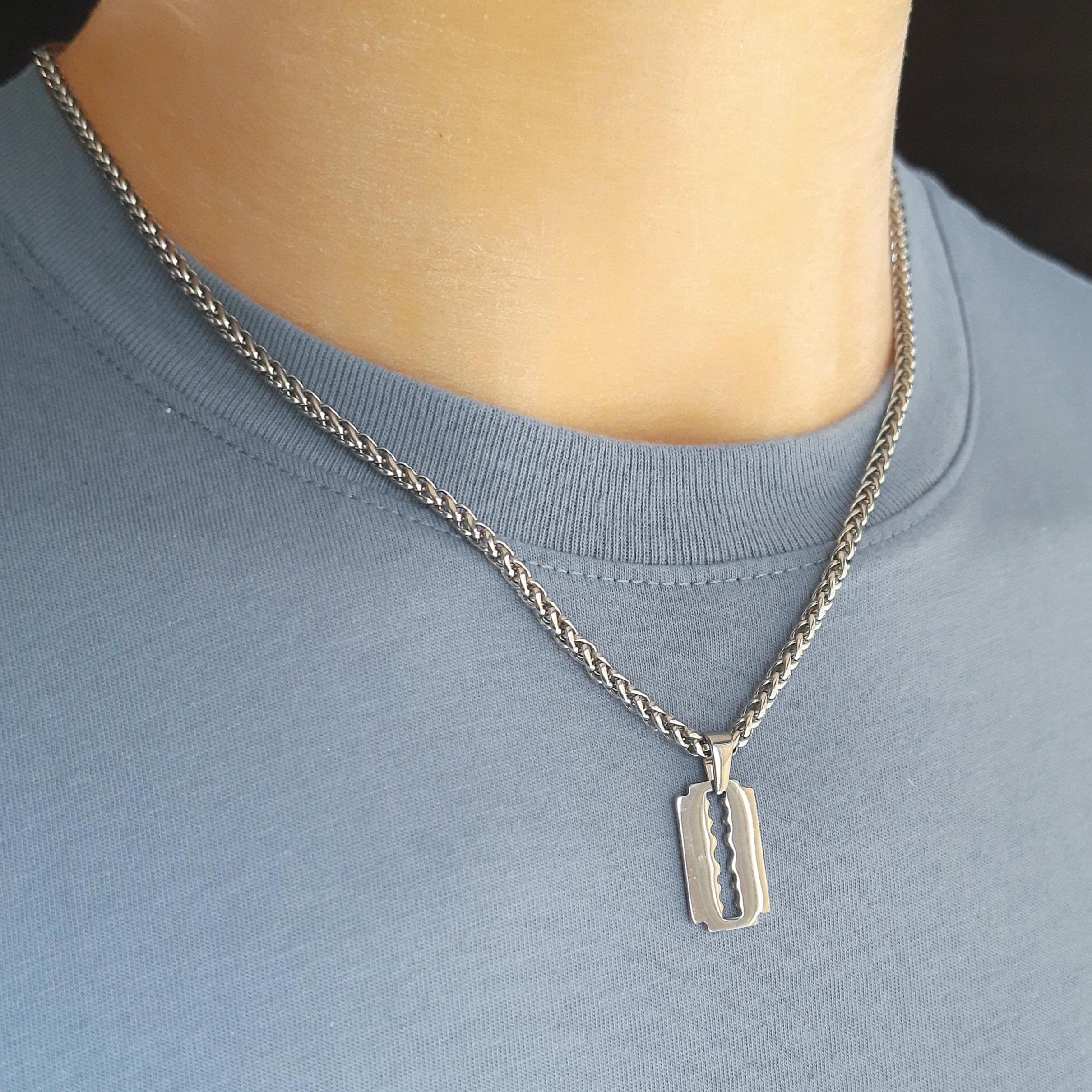 Razor Blade Pendant Necklace Dainty Razor Charm for Men and Women