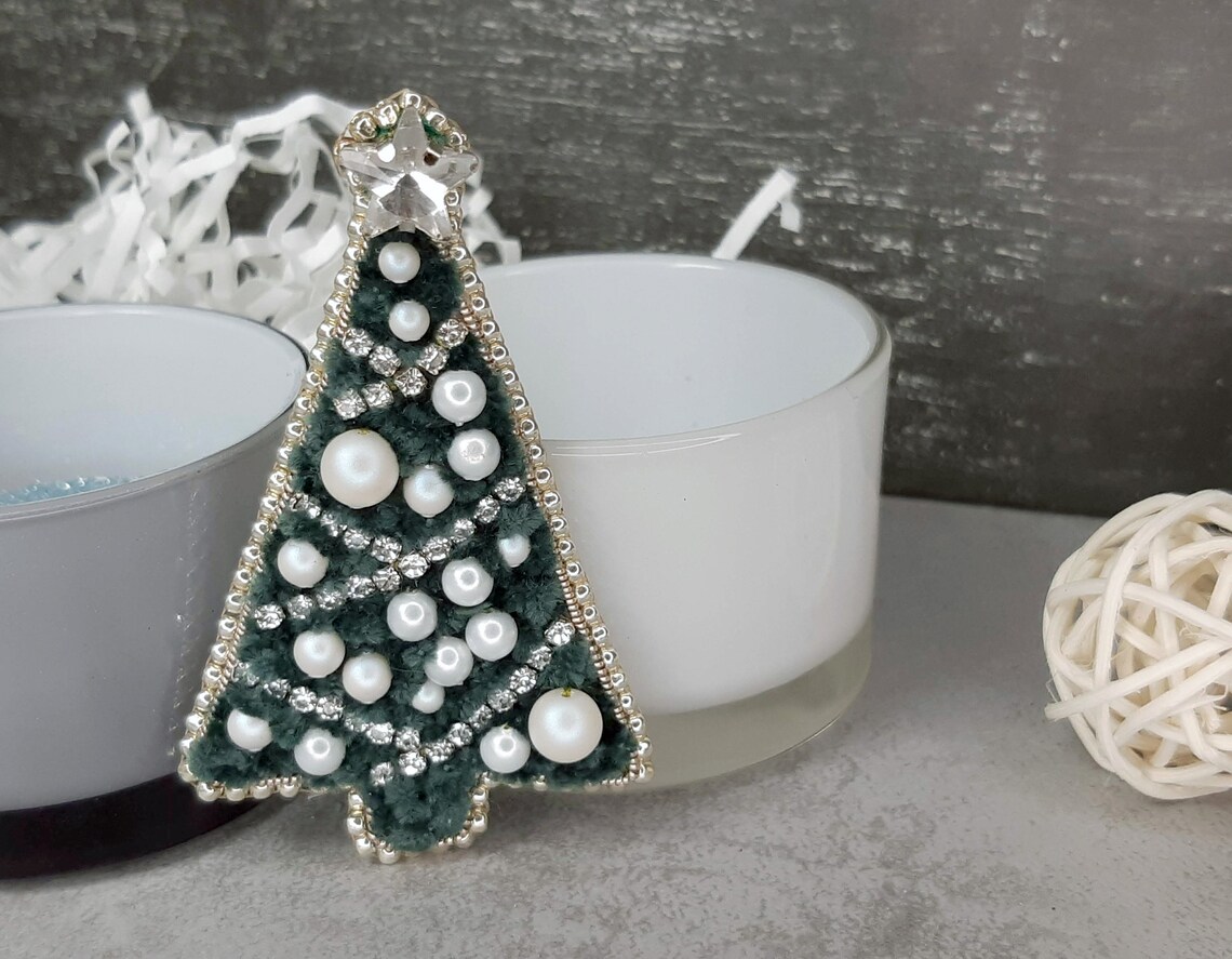 Brosche Weihnachtsbaum mit Strass / grün dreieckigen Baum mit Etsy