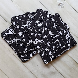 Quilted coaster set of 4 - music theme, coffee mats, hot or cold drinks, great gift, mug rug, treble, bass clef, hand made