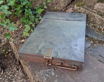 altes Bankschließfach Geldkassette