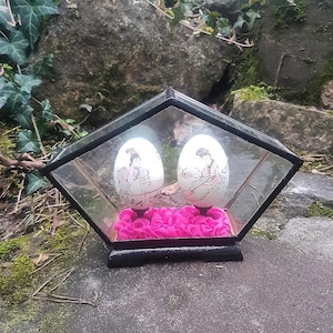 Vitrine Sous Verre Ancienne Avec œuf Peint Chinois Signé - Objet Décoratif XXème