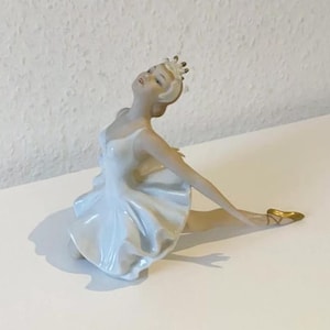 Wallendorf porcelain ballerina