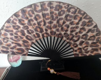 Ventilador DK estilo 'Leopardo'